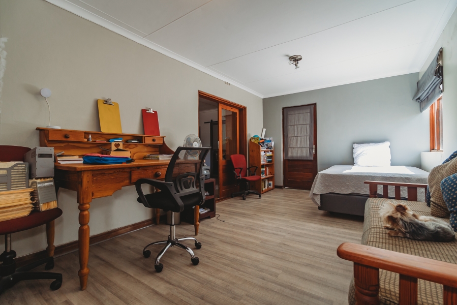 4 Bedroom Property for Sale in Heatherlands Western Cape